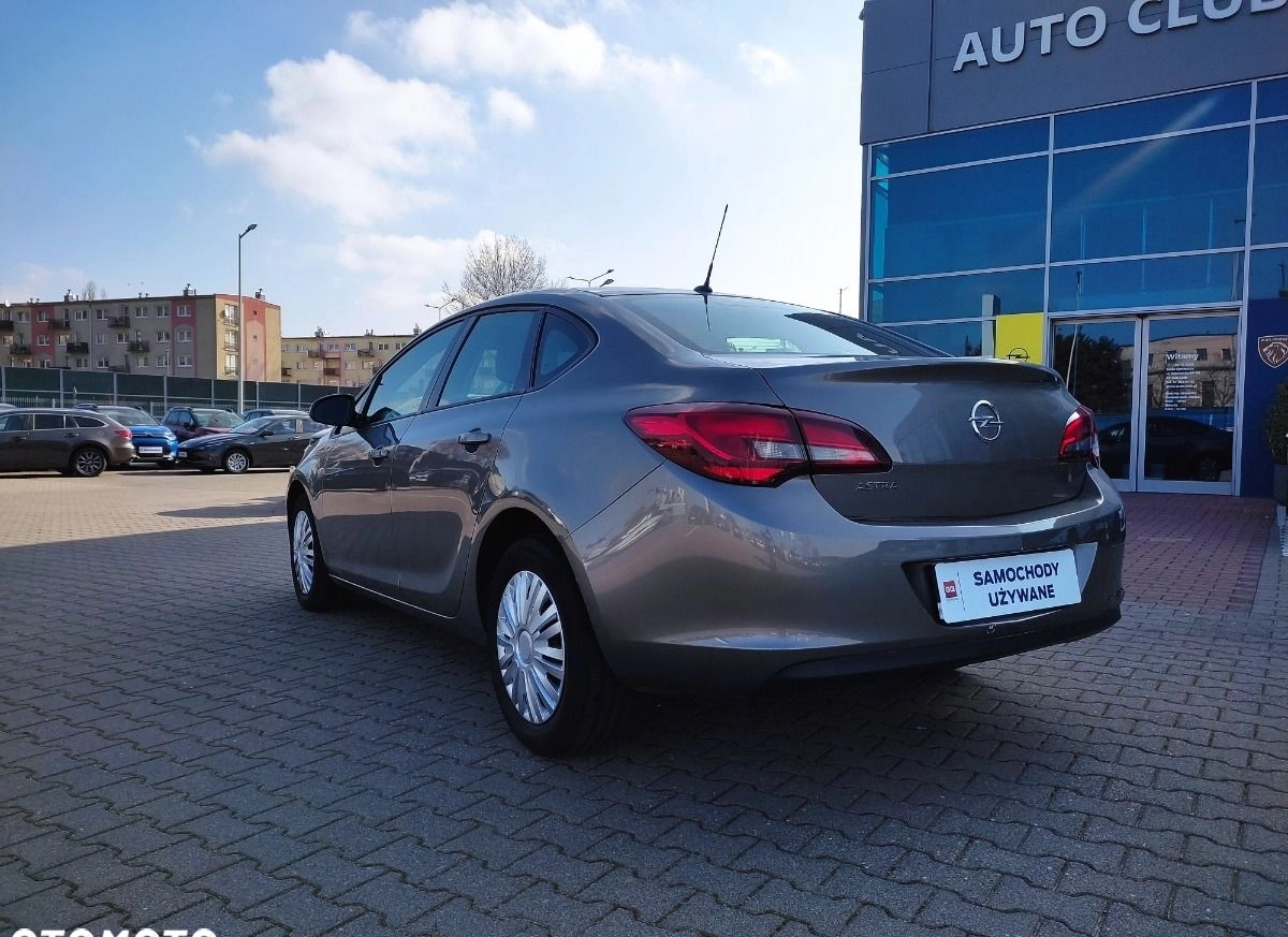 Opel Astra cena 38900 przebieg: 101713, rok produkcji 2017 z Łódź małe 301